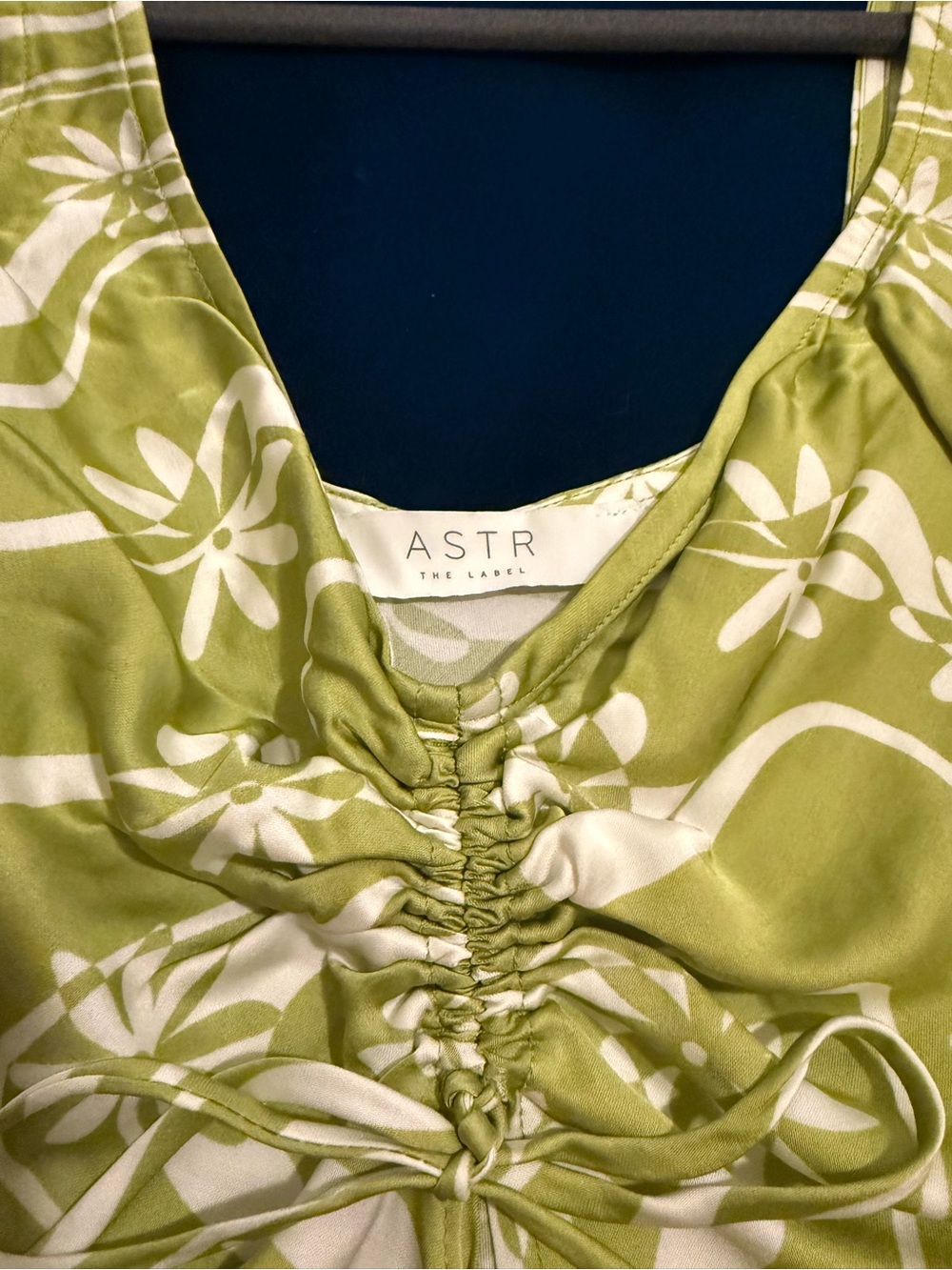 ASTR Green Floral Ruched Front Top - Picture 4 of 5